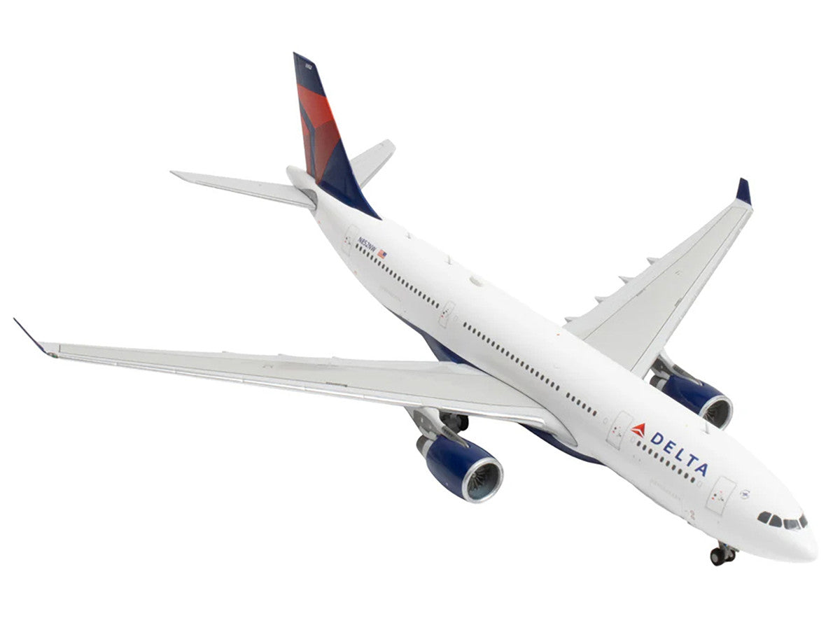 Airbus A330-200 Commercial Aircraft "Delta Air Lines" (N852NW) White with Red and Blue Tail 1/400 Diecast Model Airplane by GeminiJets
